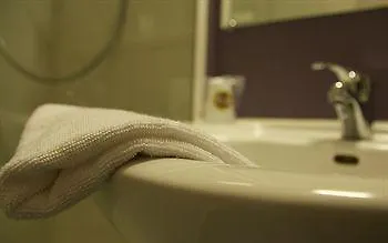 Otel Montpellier 1 2*