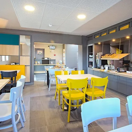 Otel Montpellier 1 2*